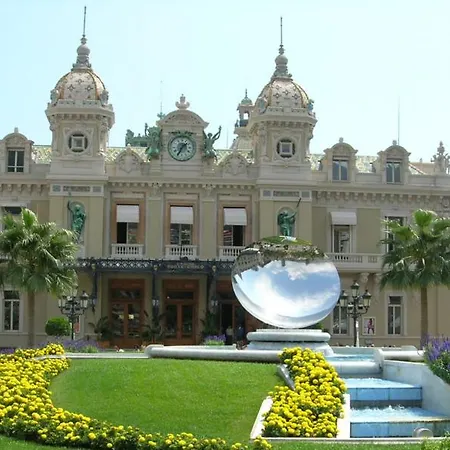 Overlooking Montecarlo Διαμέρισμα *